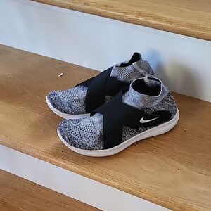 Nike Womens Black and White Sneakers